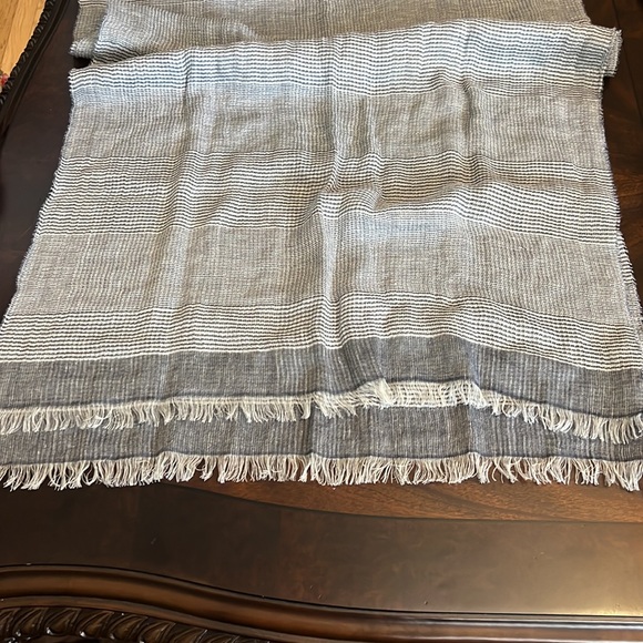 SASSO + SMYTH LINEN AND COTTON SCARF. - Picture 5 of 11